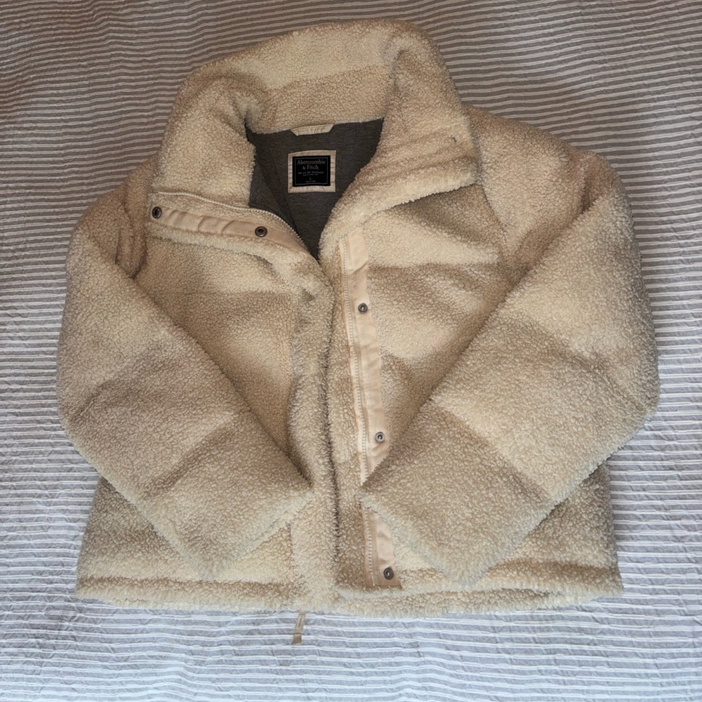 Abercrombie & Fitch Ivory Fuzzy Puffer Jacket